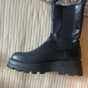 Steve Madden Black Booties Size 8